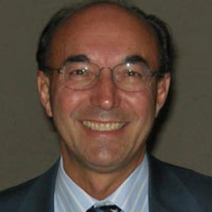 Dr. Renato Ariano
