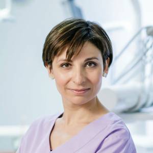 Dr.ssa Silvia Cinardi Dentista o Odontoiatra