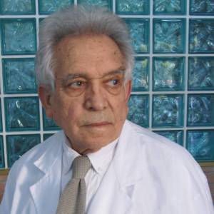 Dr. Saleh Ghadir Pour Jeloguir Dentista o Odontoiatra