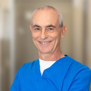 Dr. Riccardo Rinaldi Dentista o Odontoiatra