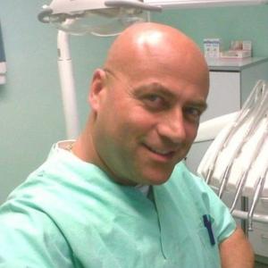 Dr. Consuelo Polimeno Dentista o Odontoiatra