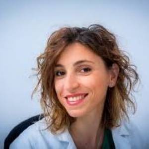 Dr.ssa Paola Sessa Reumatologo