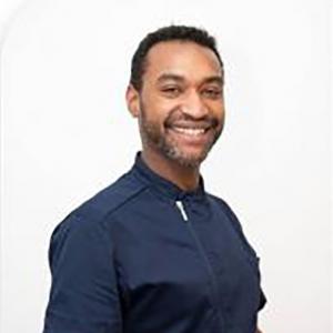 Dr. Claude Zongo Fisioterapista