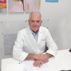 Dr. Ezio Crenca Dermatologo