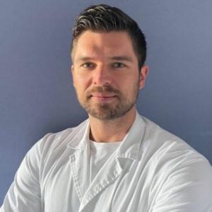 Dr. Dzianis Zelko Fisiatra