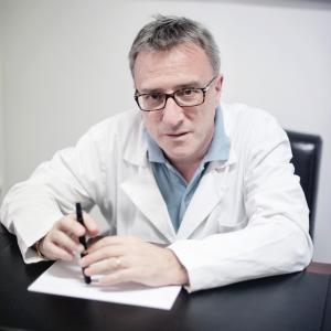 Dr. Roberto Benucci