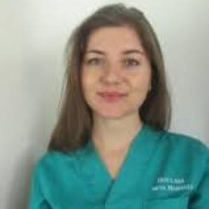 Dr.ssa Silva Hajrulla Dentista o Odontoiatra