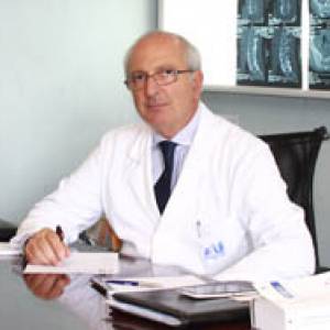 Dr. Santi Michelangelo Corsaro Reumatologo