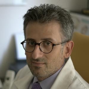 Dr. Enzo Campisi