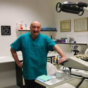 Dr. Michele Bertoni Dentista o Odontoiatra