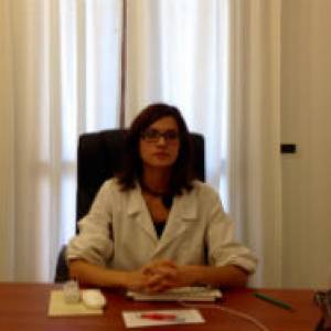 Dr.ssa Lorenza Donisi Chirurgo Proctologo