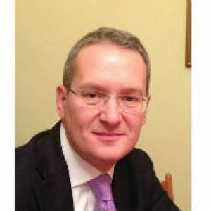 Dr. Roberto Stefini Neurochirurgo